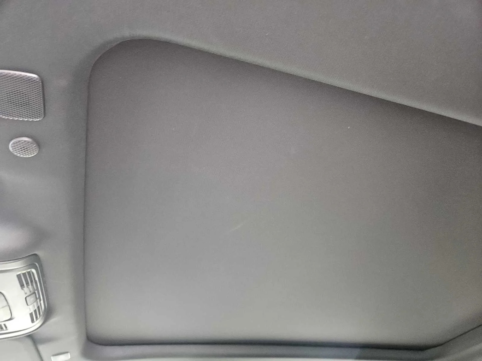 Used 2023 White Frost Tricoat GMC Denali Ultimate image 19