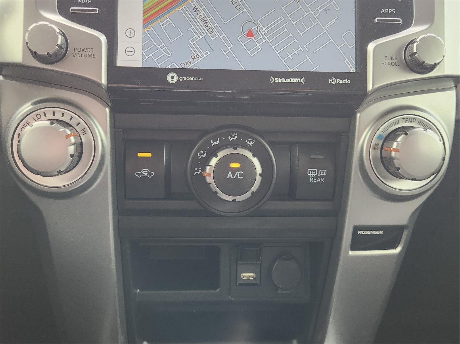 2020 Toyota 4Runner photo 20 of 32