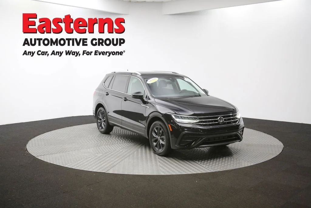 Used 2022 Black Volkswagen 2.0T SE image 48