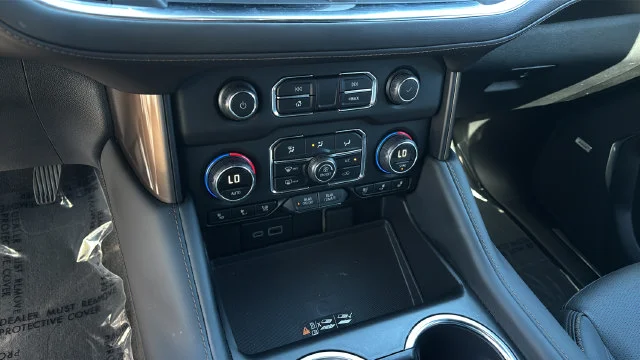 Used 2024 Black Chevrolet High Country image 31