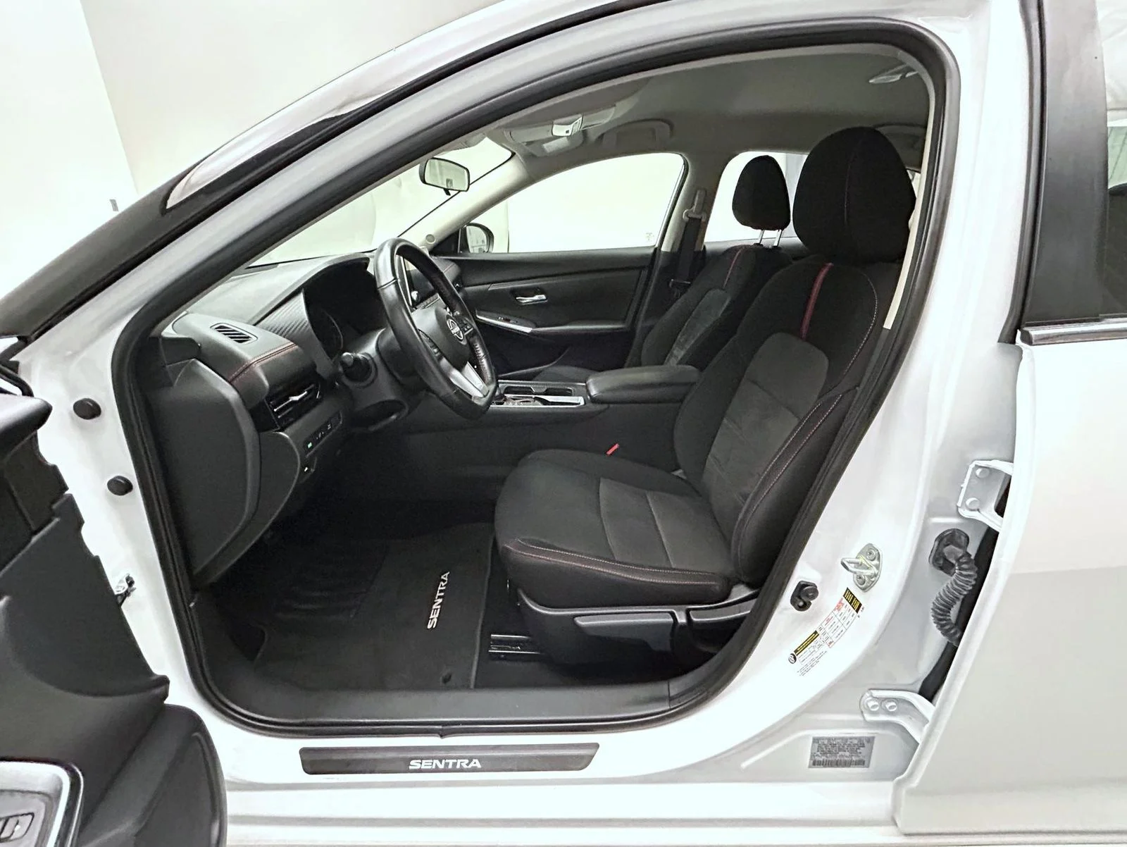 Used 2024 White Nissan SR image 10