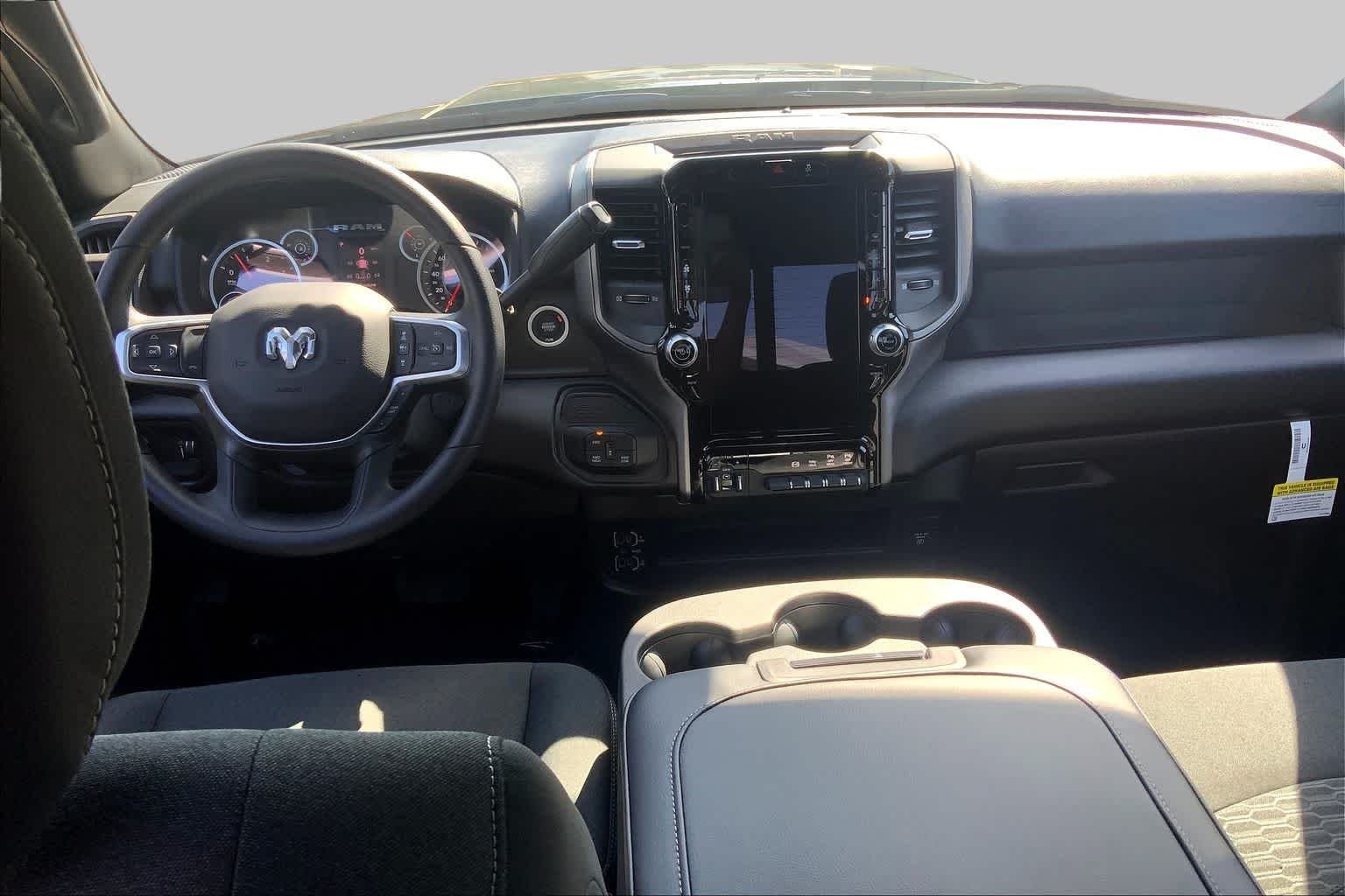 2025 RAM 2500 Tradesman - Photo 6