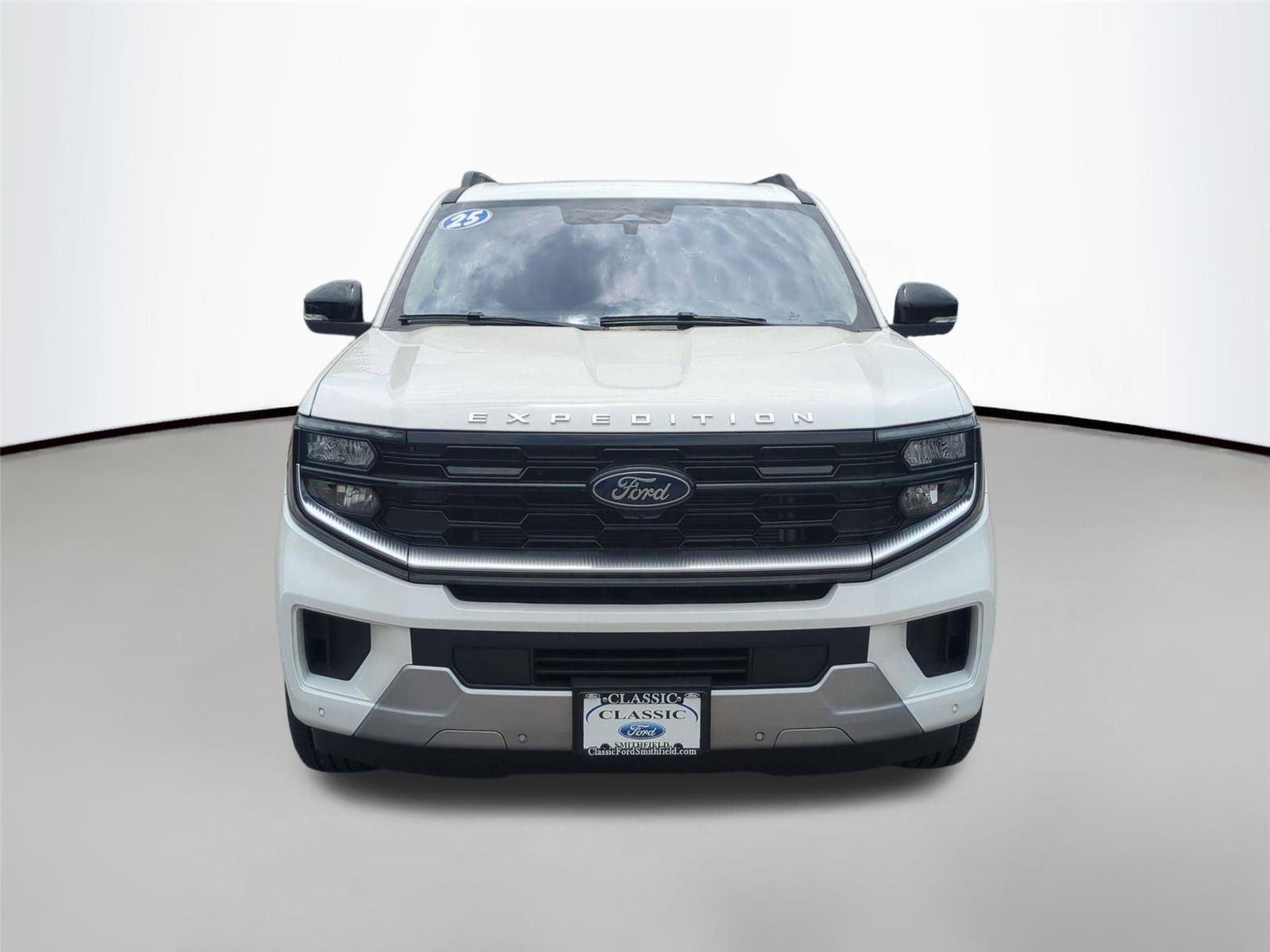 Used 2025 Star White Metallic Tri-Coat Ford Platinum image 8