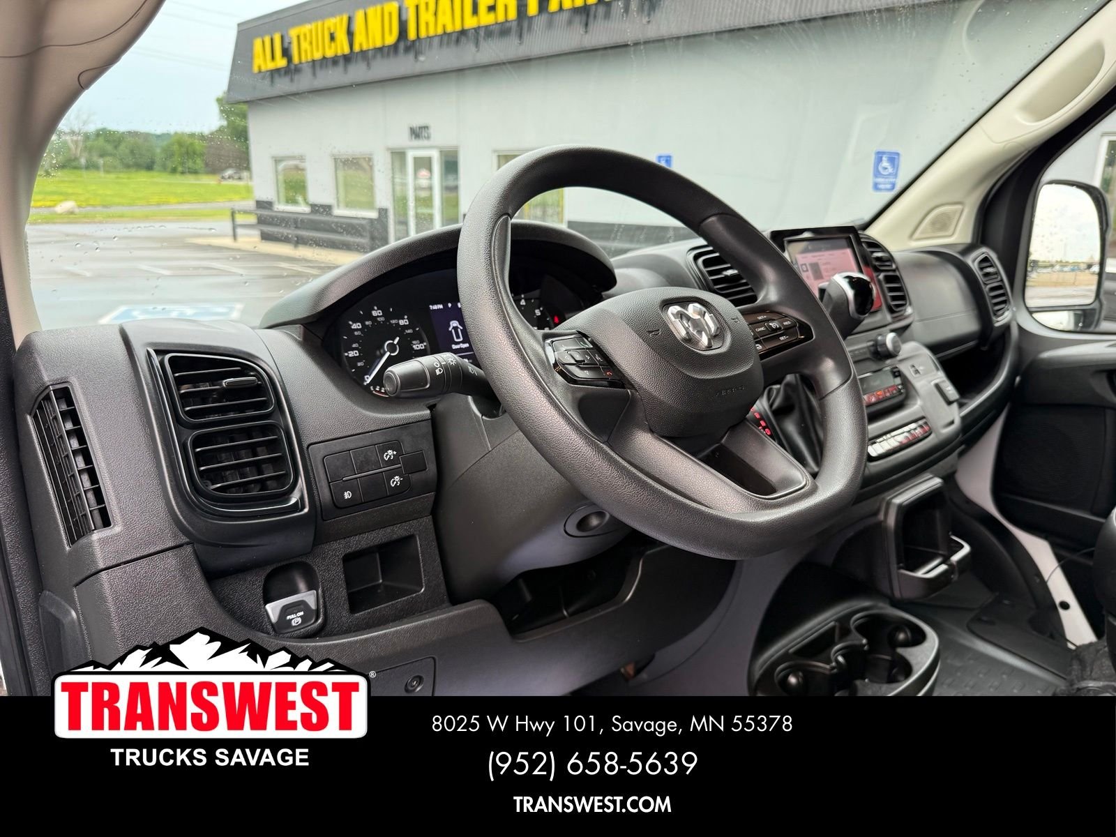 Used 2025 White Ram Base image 4