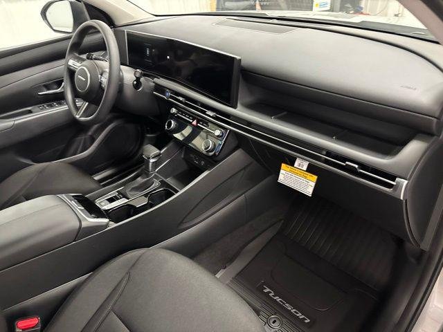 New 2026 Silver Hyundai SEL AWD image 31