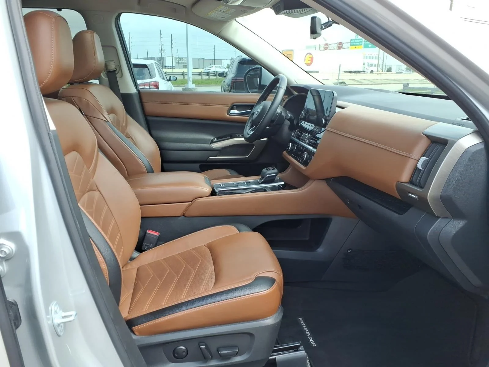 2023 Nissan Pathfinder Platinum Silver at Robbins Nissan
