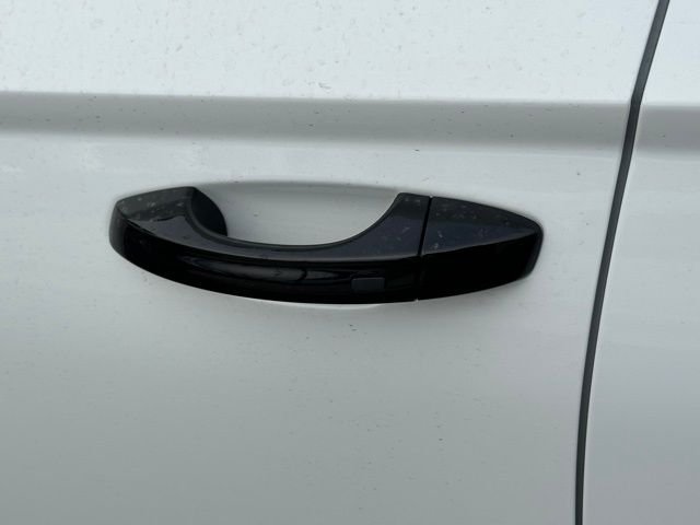 New 2026 Pure White W/Deep Black Roof Volkswagen 1.5T SE Black image 14