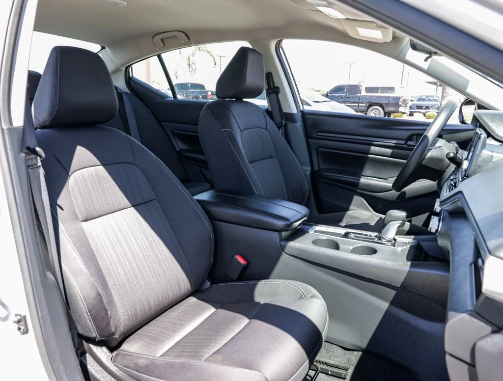 Used 2024 Silver Nissan 2.5 S image 17