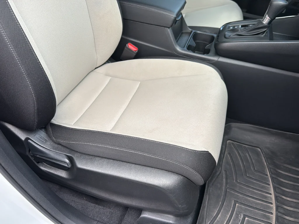 Used 2023  Honda LX image 17