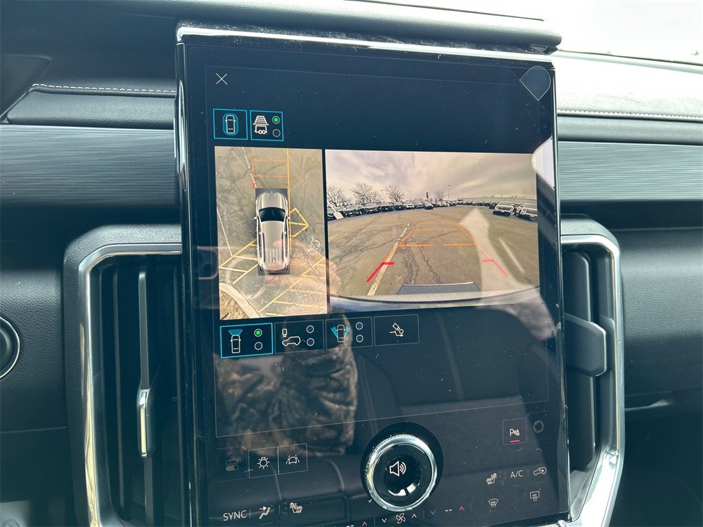 2026 GMC ACADIA - Image 23