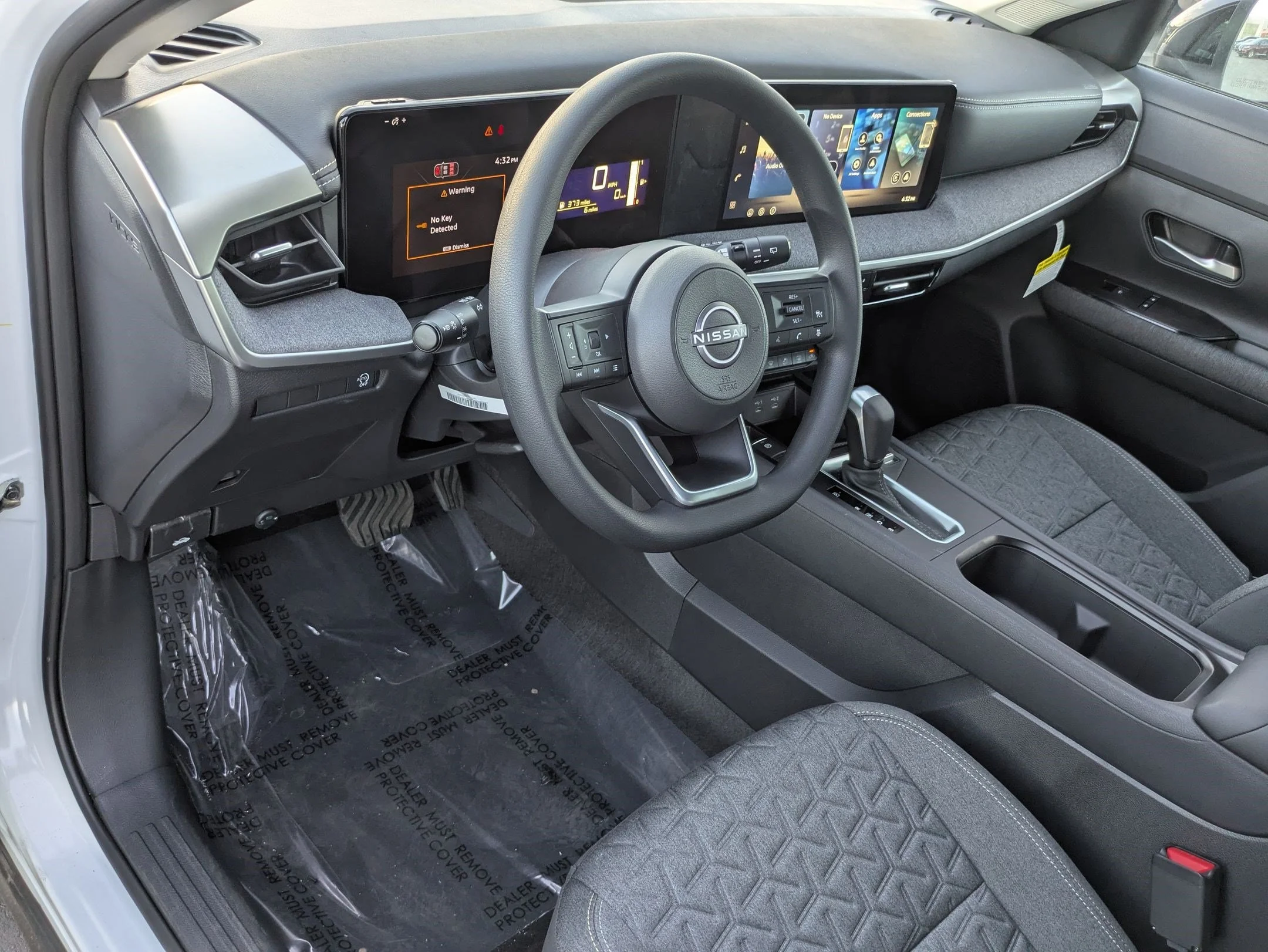 New 2026 Aspen White Tricoat/Super Black Nissan SV image 2