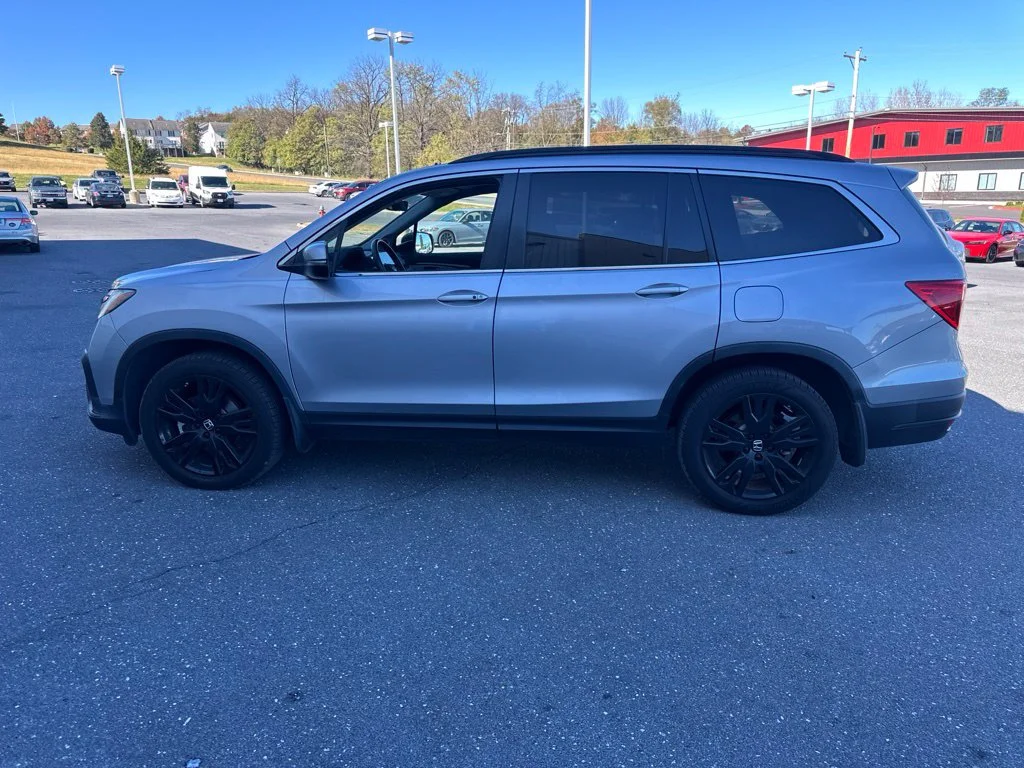 Used 2022 Lunar Silver Metallic Honda Special Edition image 7