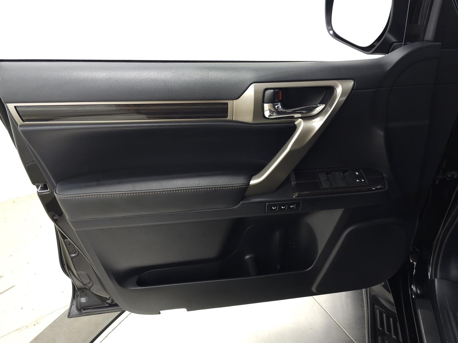 Certified Used 2021 Black Lexus  image 14