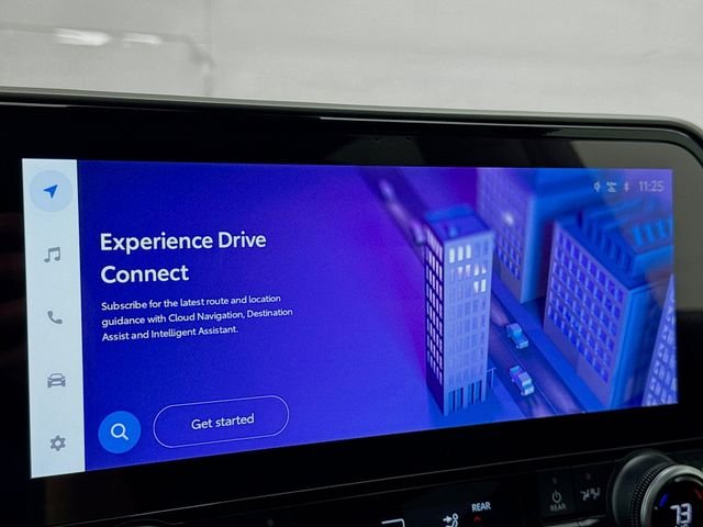 2023 Toyota Highlander XLE - Photo 13