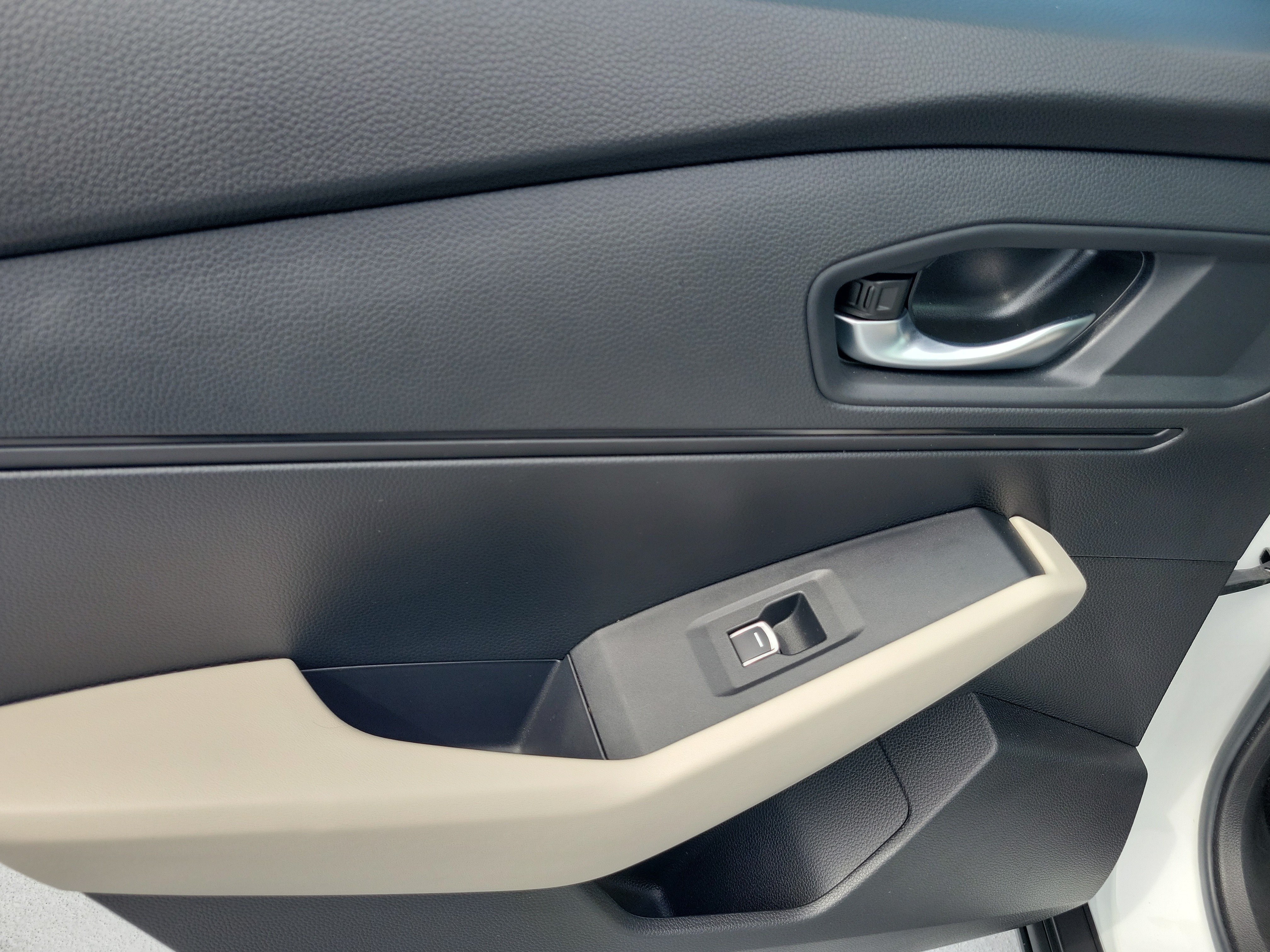 Used 2024 White Honda EX image 10