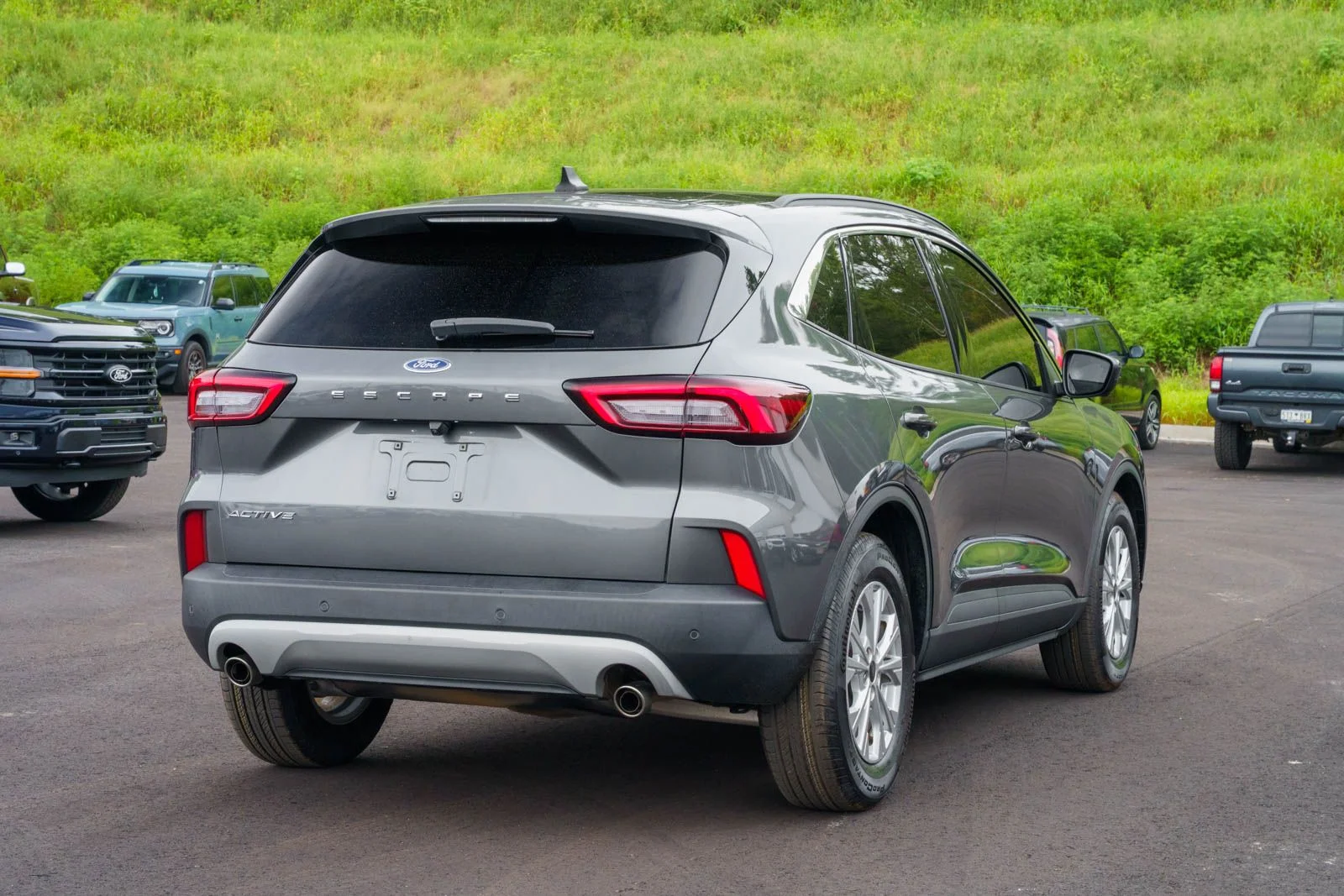 Used 2023 Gray Ford Active image 6