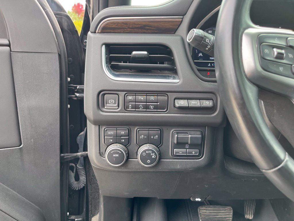 Used 2023 BLACK Chevrolet Premier image 23