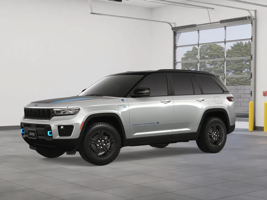New 2024 Silver Zynith Jeep Trailhawk 4xe image 2