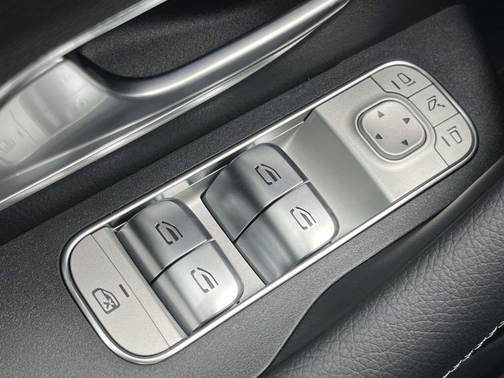 New 2026 MANUFAKTUR Signature Moonlight White Magno Mercedes-Benz GLS 450 image 34