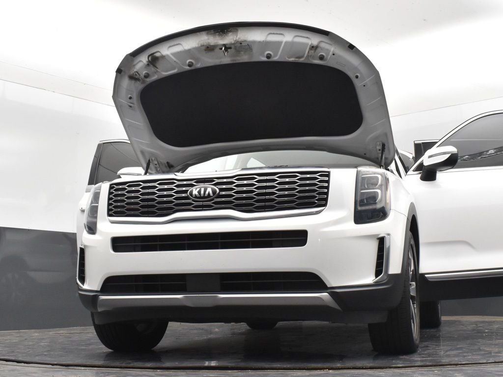 Used 2021 White Kia EX image 38