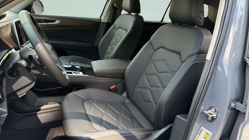 New 2026 Pure Gray Volkswagen SE w/Technology image 28