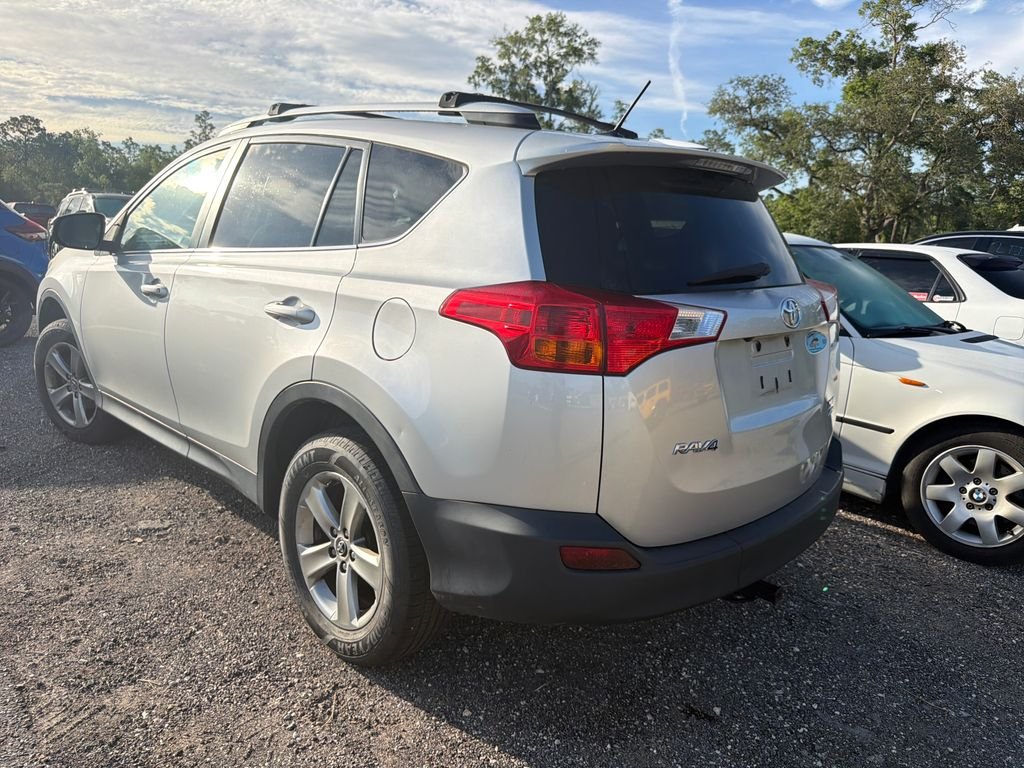 Used 2015 Silver Toyota XLE image 7
