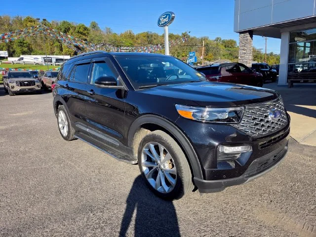 Certified Used 2024 Agate Black Metallic Ford Platinum image 2