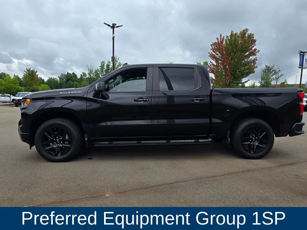 Used 2022 Black Chevrolet RST image 5