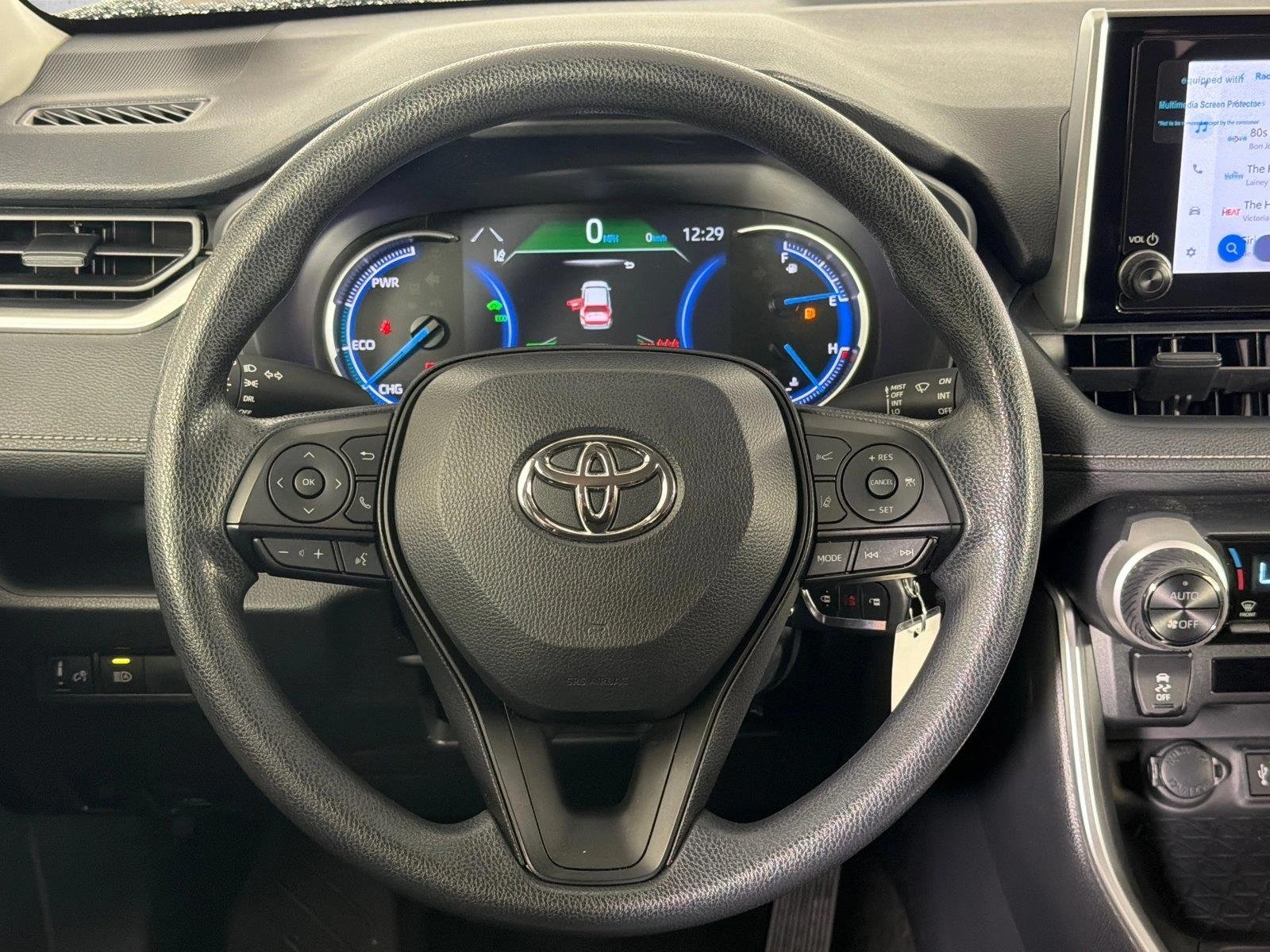 Used 2025  Toyota Hybrid LE image 23