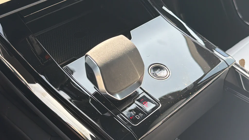 New 2026 White Land Rover SE image 22