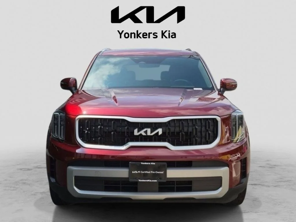 Used 2023 Red Kia EX image 3