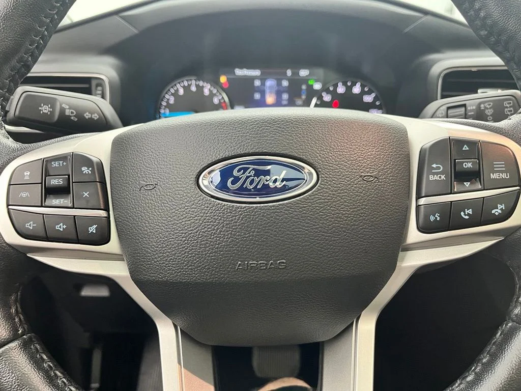 Used 2022 Silver Ford Limited image 24