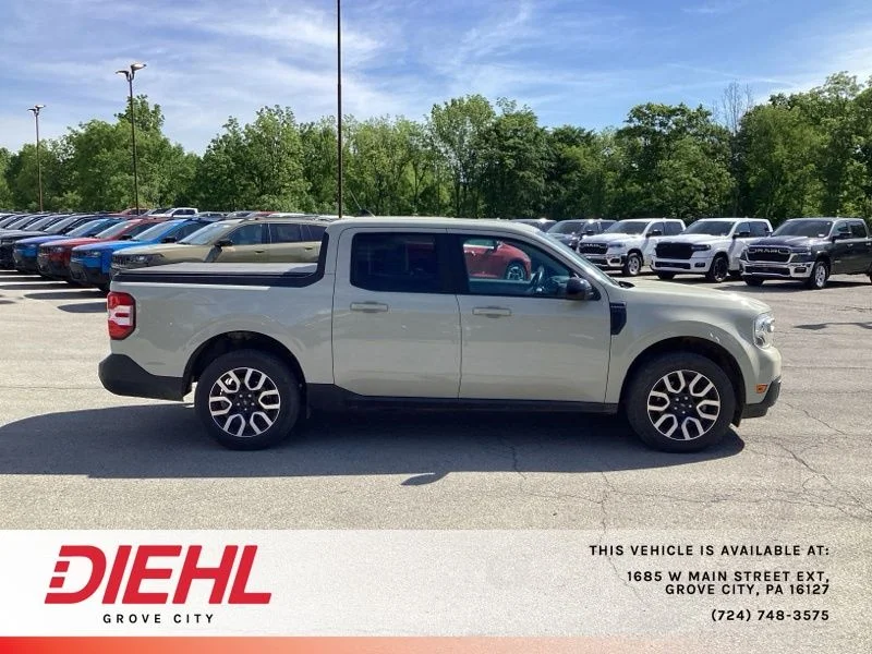 Used 2024  Ford Lariat image 8