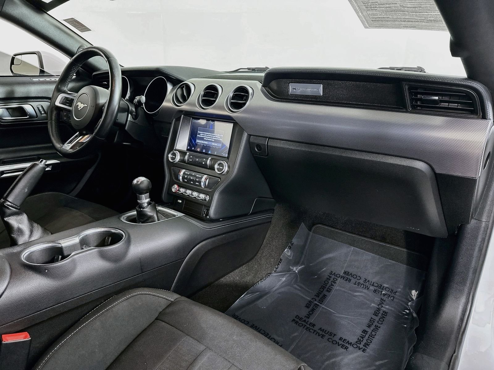 Used 2019 Oxford White Ford GT image 28