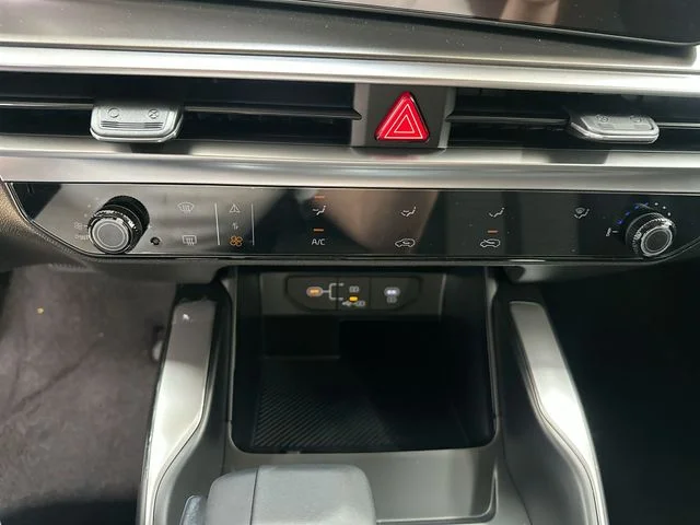 New 2026 Glacial White Pearl Kia LX image 17