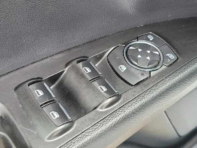Used 2017 Silver Ford SE image 21