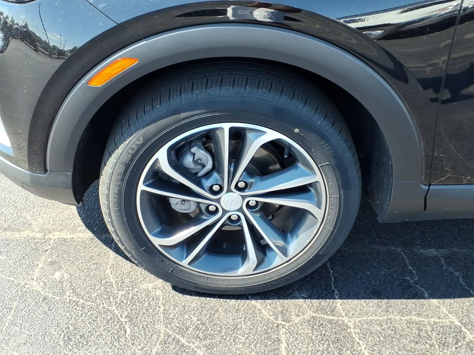 Used 2022 Ebony Twilight Metallic Buick Select image 30