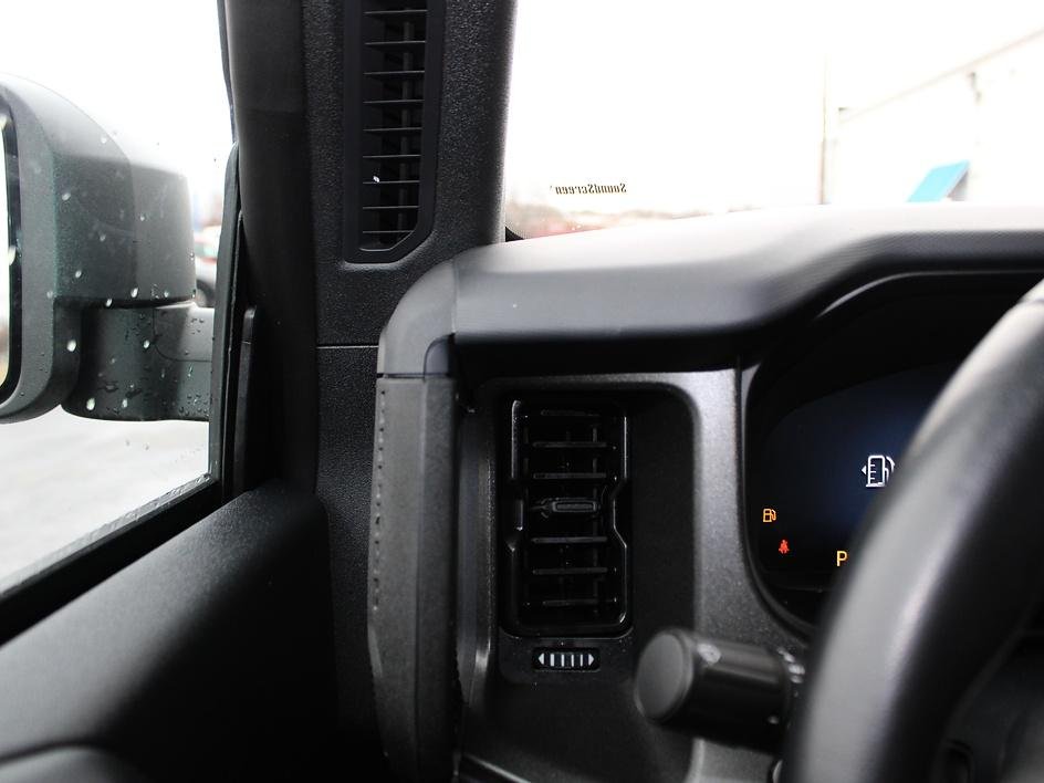 Used 2025 Gray Ford Badlands image 28