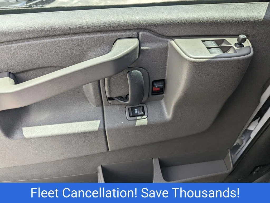 2025 Chevrolet Express Cargo Work Van - Photo 15