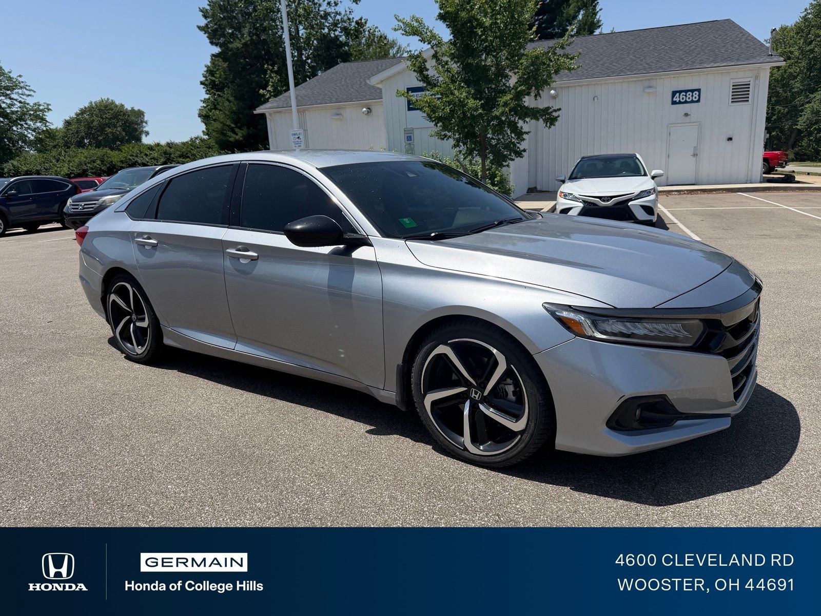 Certified Used 2022 Lunar Silver Metallic Honda Sport image 3