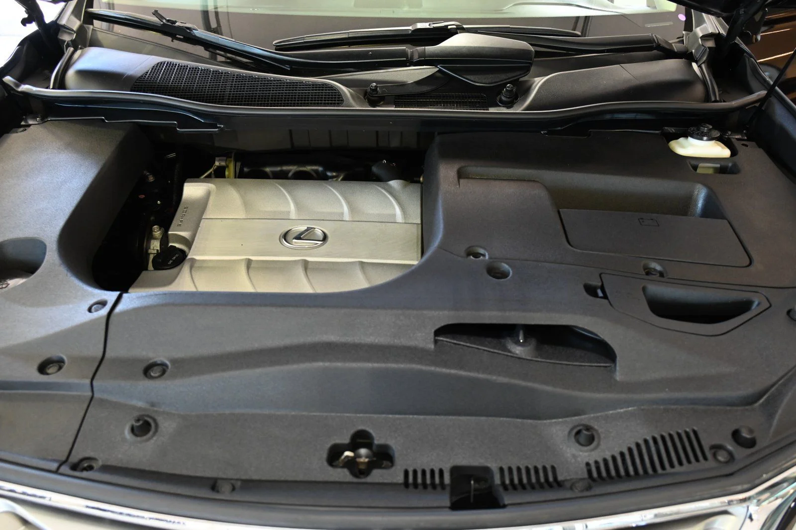 Used 2015 Black Lexus 350 image 21