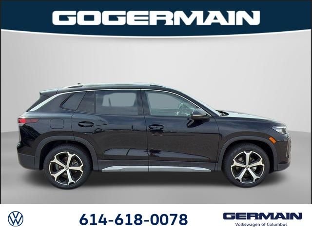 New 2026 Deep Black Pearl Volkswagen 2.0T SE image 4