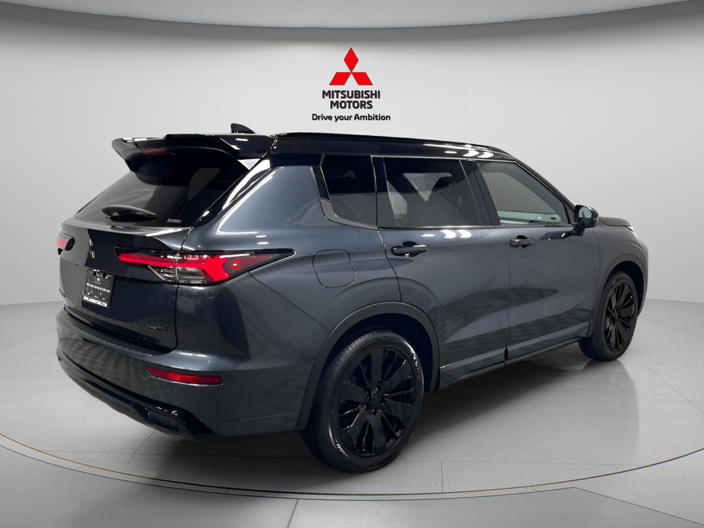 New 2026  Mitsubishi Black Edition image 3