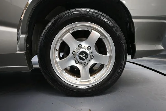 Used 1999 White Toyota Limited image 14