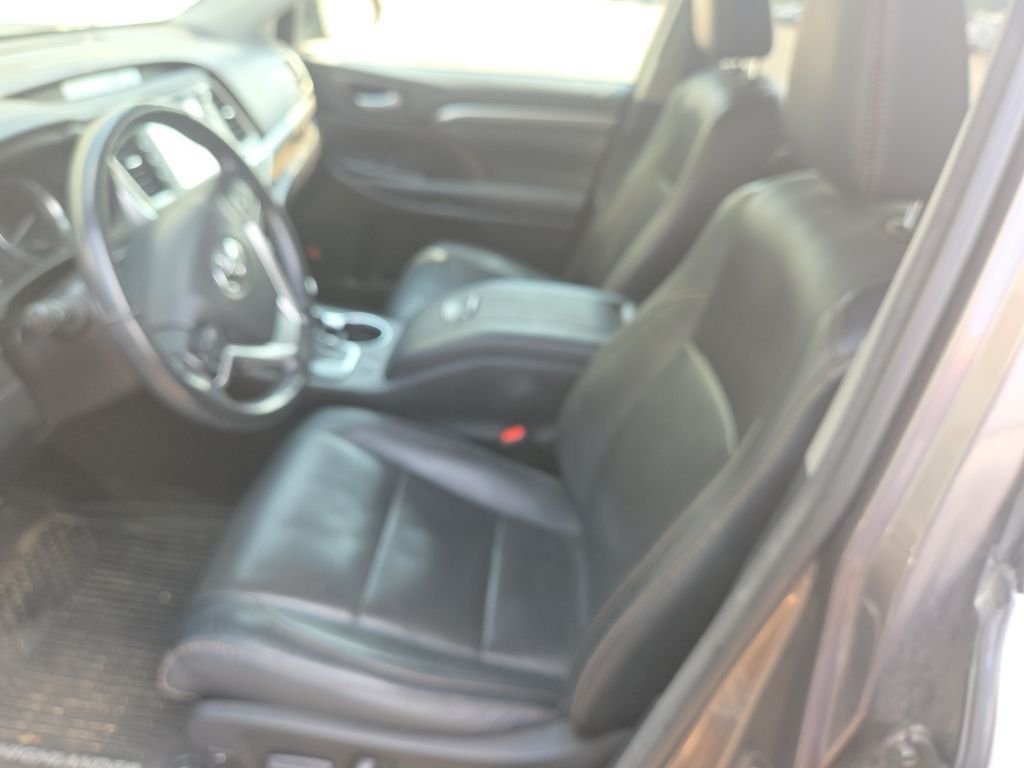 Used 2018 Gray Toyota Limited image 5