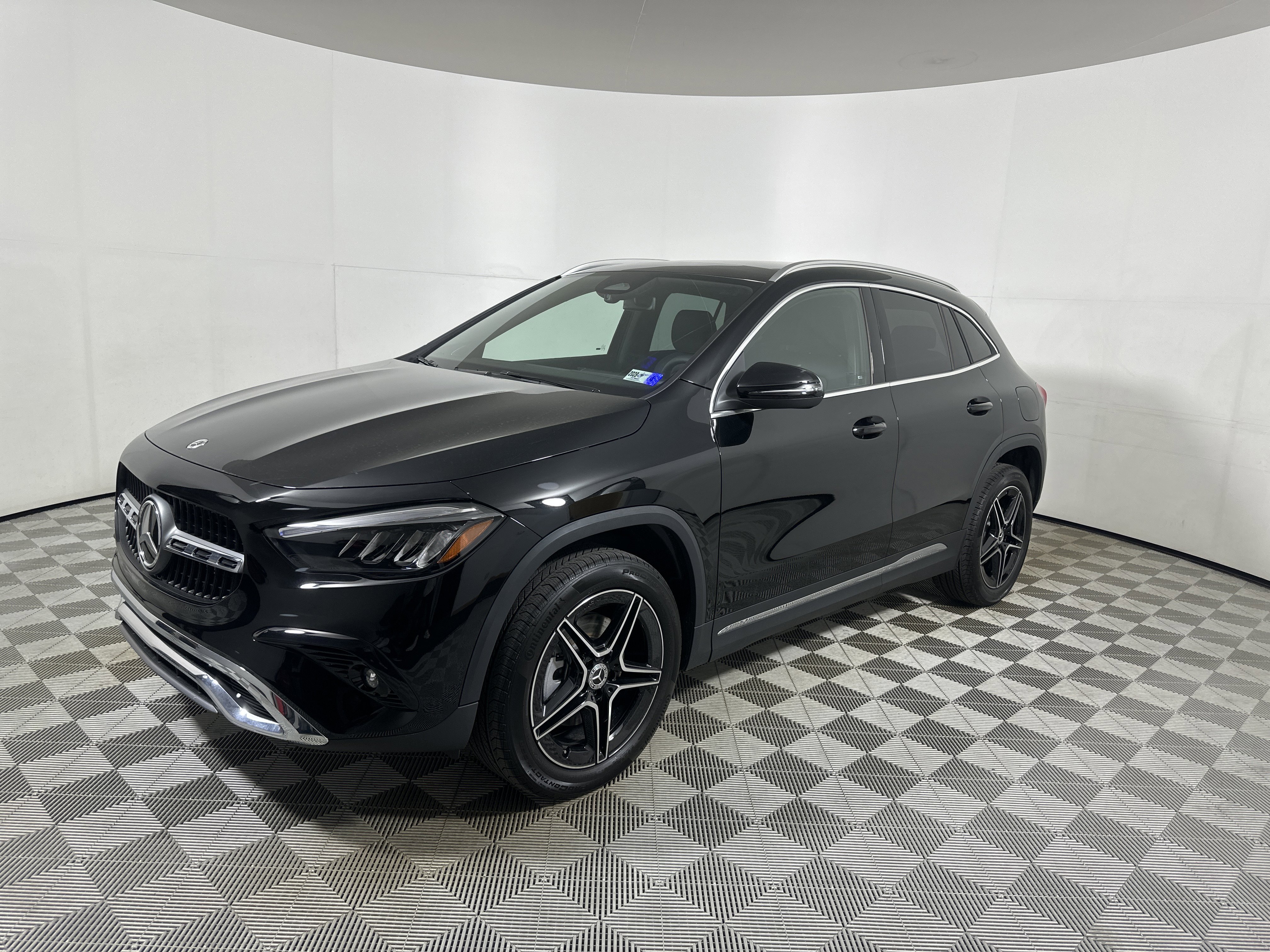 New 2026 Night Black Mercedes-Benz GLA 250 image 3