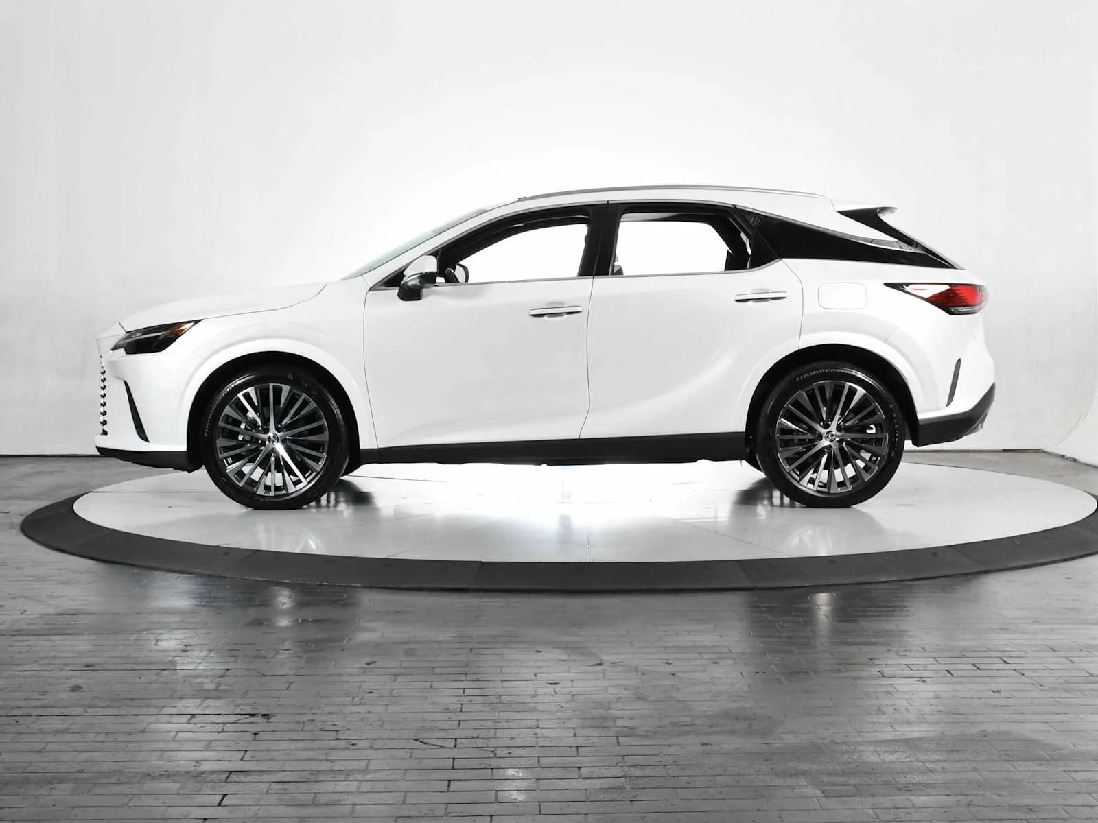Certified Used 2024 EMINENT WHITE PEARL Lexus Premium Plus image 2