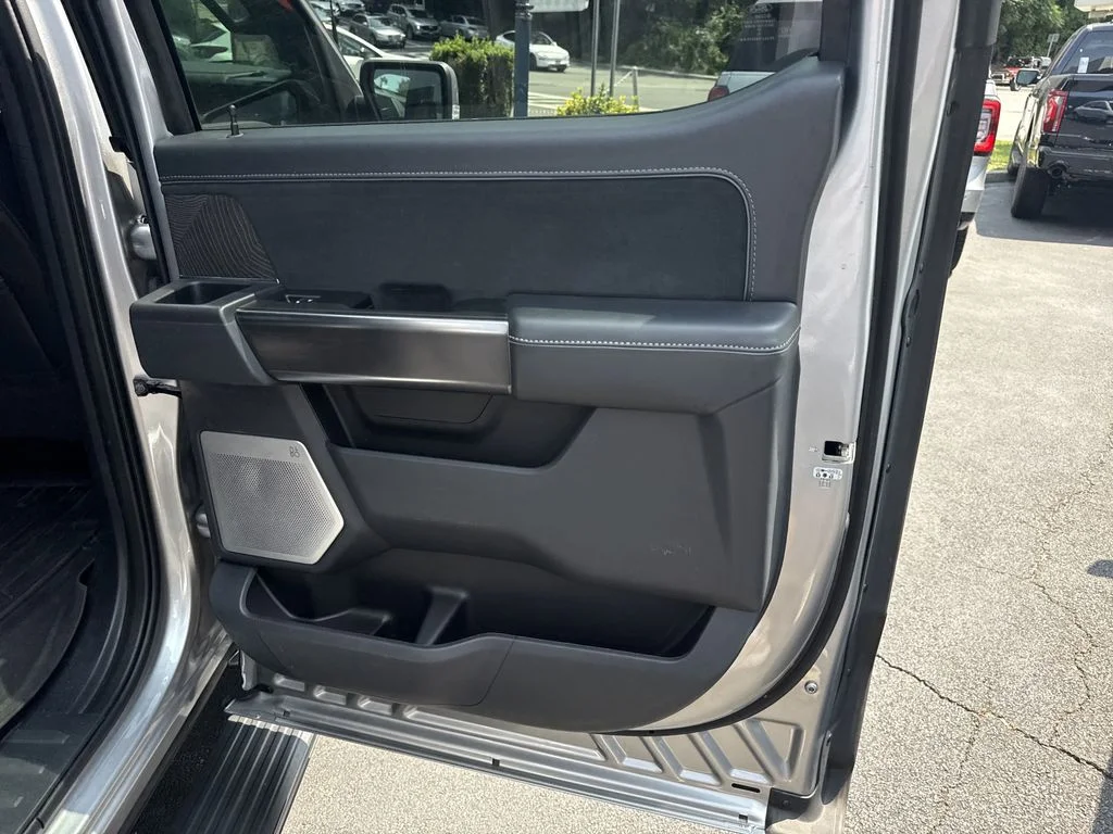 Used 2022 Silver Ford Platinum image 33