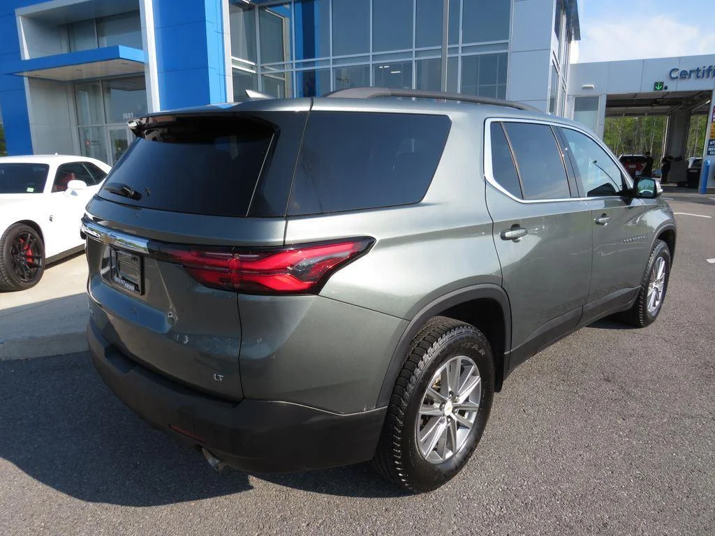 Used 2023 Silver Sage Metallic Chevrolet LT Cloth image 5