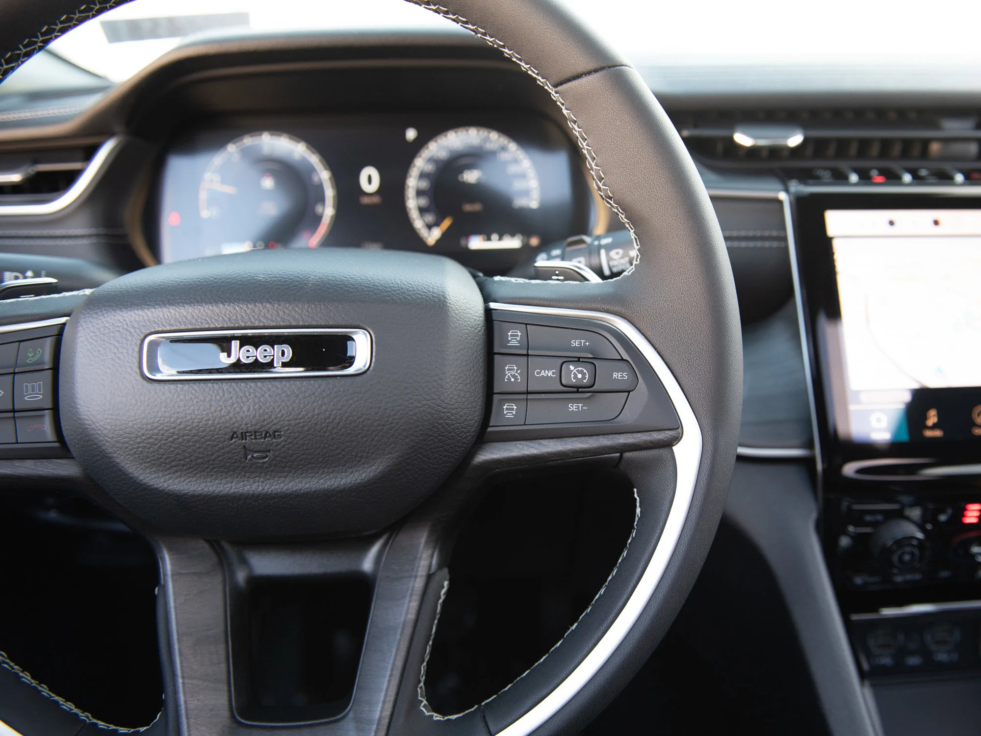New 2025 Grey Jeep Limited* image 14